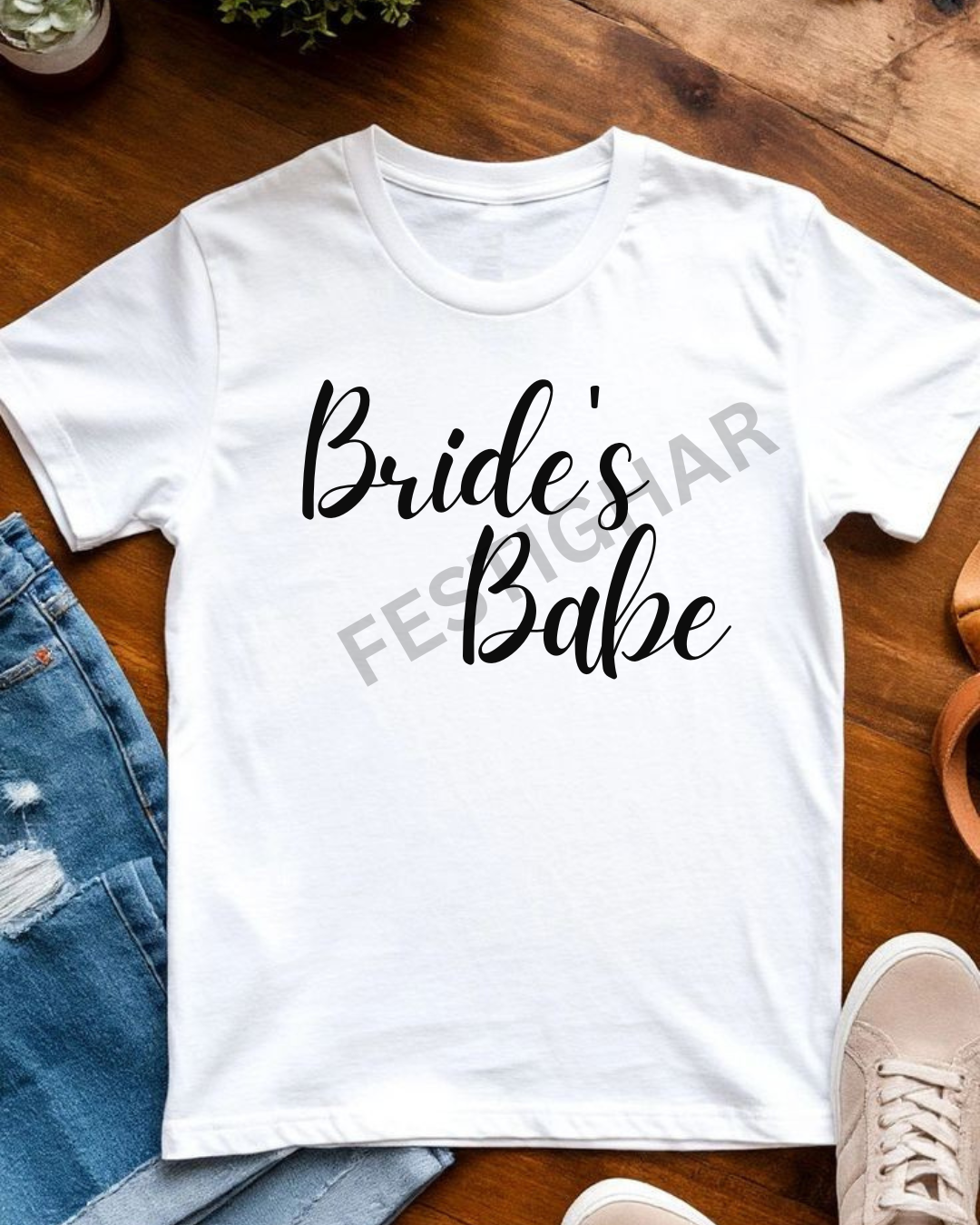 Bridesmaids T-Shirt - Bride's Babe